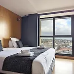 Lofts - Centre Ramblas Apartment *