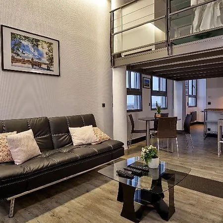 Lofts - Centre Ramblas 3*
