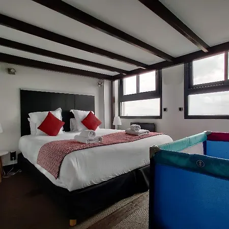 Lofts - Centre Ramblas 公寓 *