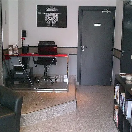 Apartmanhotel Lofts - Centre Ramblas 4*
